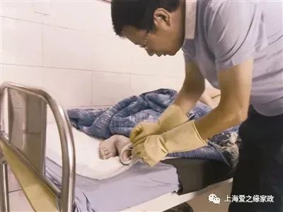 上海交通大学医学院附属第九人民医院护工服务--24小时一对一病人陪护